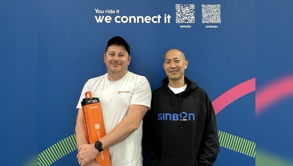 Foto: Swobbee - Swobbee’s CEO Thomas Duscha (links) und SINBOns Associate Corporate Business Development Director Alex Shiung