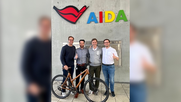 v.l.: Jonas Stolzke (CEO my Boo GmbH), Enrico Prix (Manager Guest Commerce Operations AIDA Cruises), Patrick Reinartz(Head of Digital Guest Experience & Operation AIDA Cruises), Maximilian Schay (CEO my Boo GmbH)