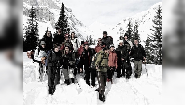 Teambuilding-Maßnahme im Tiefschnee