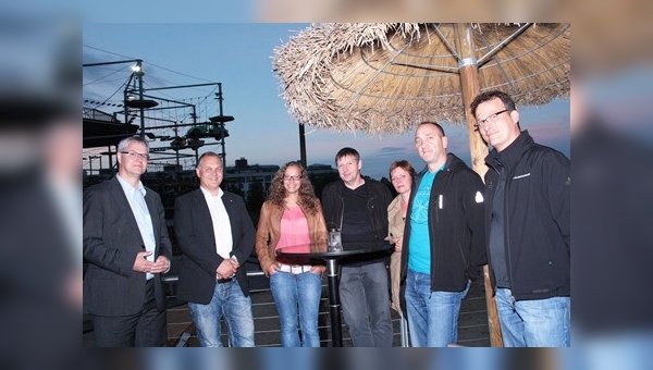 Regionalleiter Sven Abel (ganz rechts) im Kreis von Fachhandelspartnern