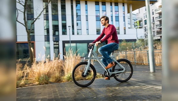 Das Unternehmen startet einen Reparatur-Service für VanMoof-Kunden.