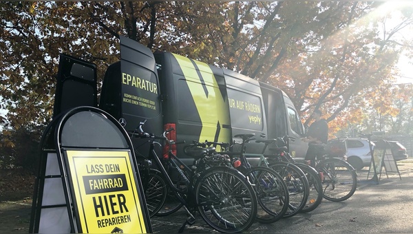 Die schwarz-gelben Vans touren künftig auch durch Düsseldorf.