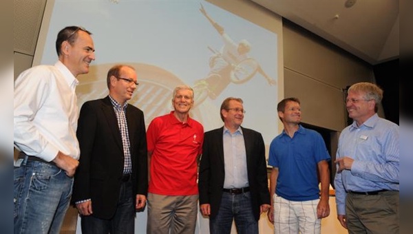 v.l. Mathias Seidler,  Derby Cycle AG, Thomas Kunz, VDZ, Robert Margevicius, Specialized , Siegfried Neuberger,  (ZIV),  Klaus Wellmann, Messe Friedrichshafen und Wolfgang Köhle, Pressesprecher der Messe Friedrichshafen.