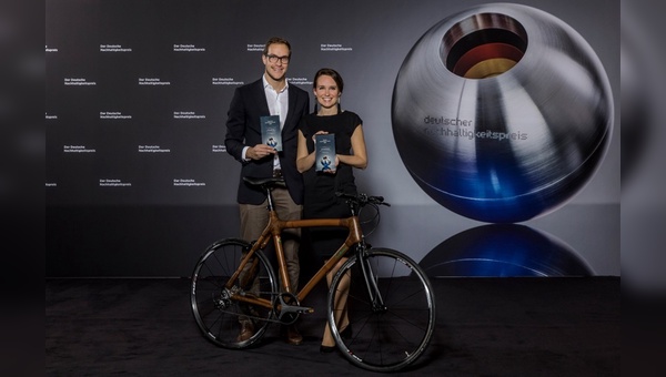 Jonas Stolzke (CEO my Boo GmbH) mit Johanna Wohlgemuth