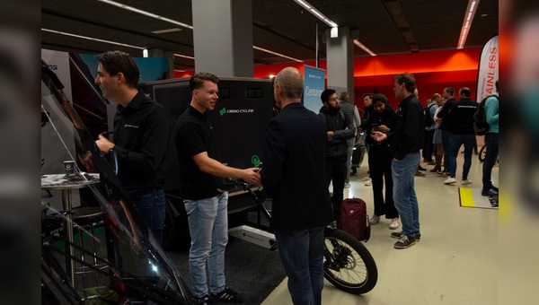 Foto: Sanne Paul - Fachgespräche auf dem Cargobikefestival in Utrecht. 