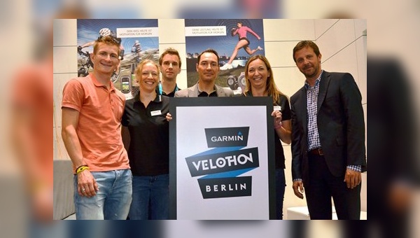 André Greipel , Gunda Häußler (Garmin), Thomas Lenz (Product Manager Garmin), Erik Zabel, Andrea Heinrich (Marketing Manager Garmin) und Frank Bertling (Geschäftsführer der Upsolut Event GmbH)