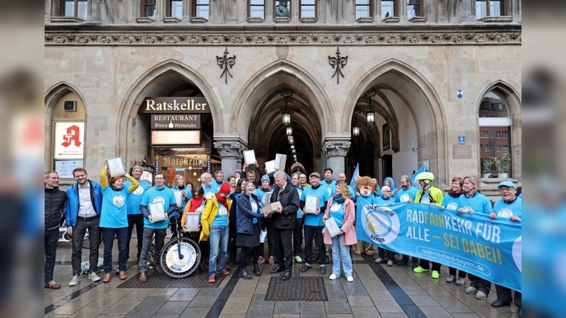 Unterschriftenübergabe in München