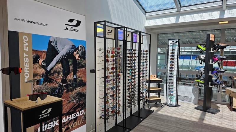 Showroom im MOC - den Raum C 205 teilt man sich mit der Outdoormarke Karpos