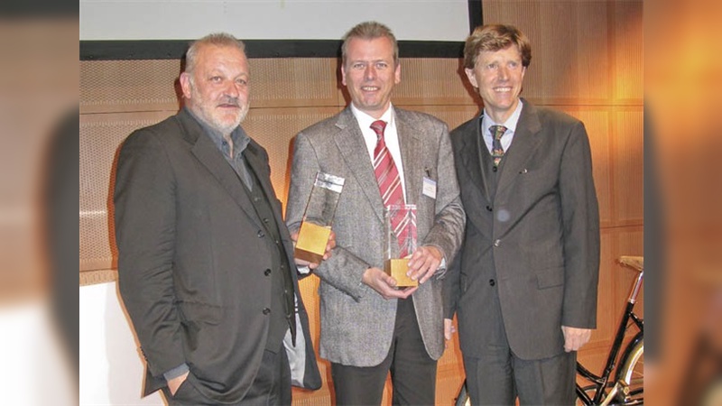 Nürnbergs Oberbürgermeister Dr. Ulrich Maly nahm in Köln den Fahrradpreis entgegen.