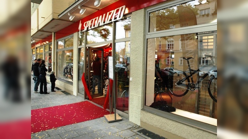 Mit einem Laden in München (im Bild) feierten die Concept Stores von Specialized auch in Deutschland Premiere. Morgen soll nun der inzwischen siebte Specialized-Laden eröffnet werden.