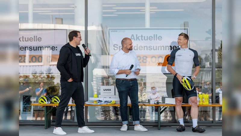 Andre Greipel (rechts) beim Aktionstag auf der Eventbühne