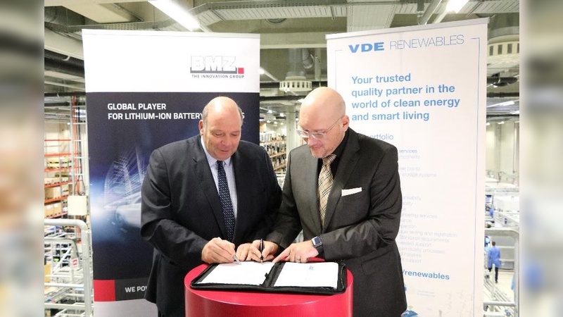 Vertragsunterzeichnung zwischen BMZ und VDE