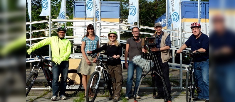 Uwe Keilhauer (Technischer Leiter ExtraEnergy Test GmbH), Sandra Winkler (GF ExtraEnergy Test GmbH), Eileen Wiedenhoff,  Peter Torringer, Kai v. Westerman, Armin Maiwald (alle FLASH Film).