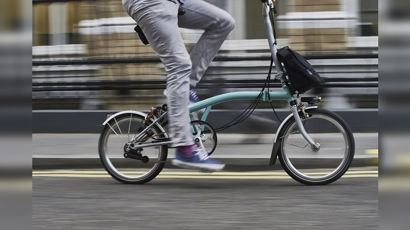 Brompton-Falträder stehen für Besucher der Designwoche zur Verfügung.