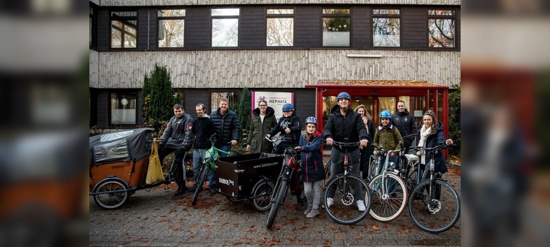 Fahrräder und E-Bikes aller Art umfasste die Spende von Lease a Bike zusammen mit Borussia Mönchengladbach