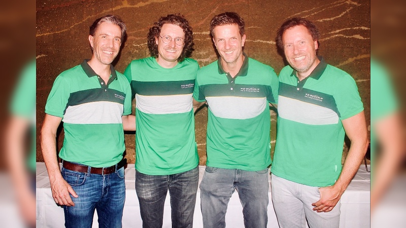 Foto: E-Motion-Gruppe: Tobias Hoffstaedter, Marc Platten, Hendrik Ramisch und Reimar Beer Foto: E-Motion-Gruppe: Tobias Hoffstaedter, Marc Platten, Hendrik Ramisch und Reimar Beer