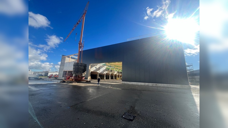 Foto: Zweirad Würdinger - Schon während der Bauphase lässt sich die Größe des neuen Standorts erahnen.