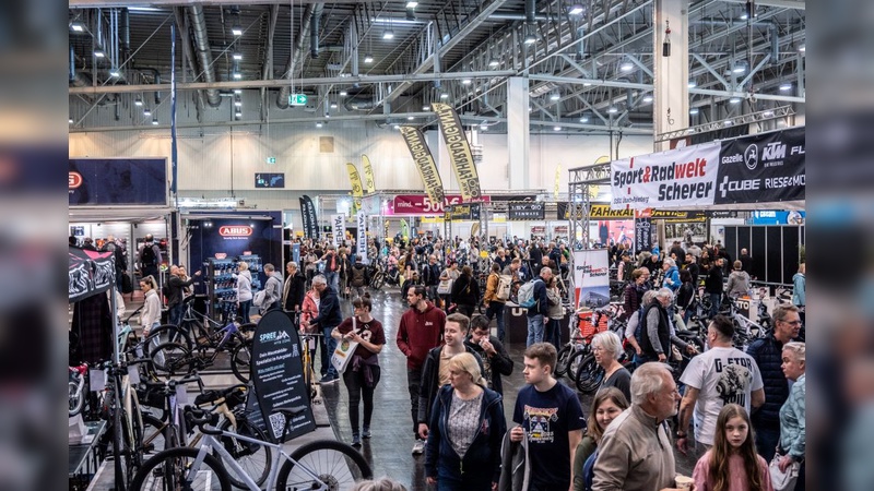Foto: Georg Bleicher - Guter Zulauf bei der Fahrrad Essen. 