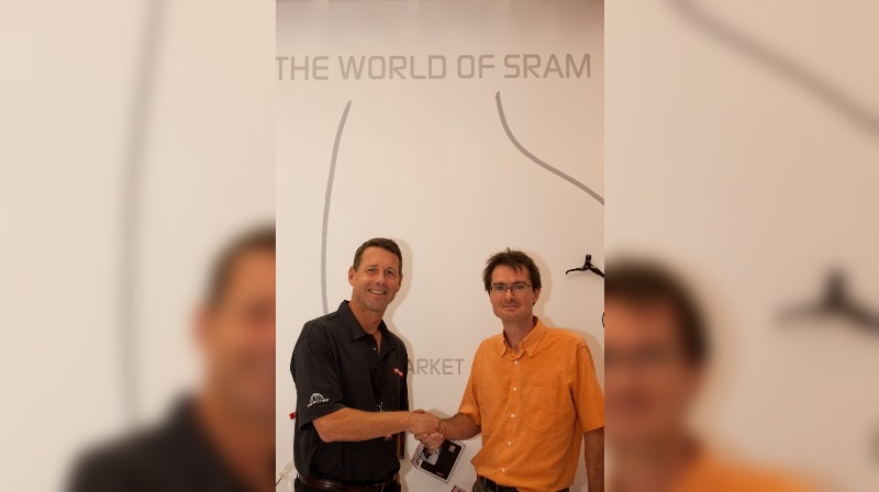 Sram Präsident Stan Day mit Haritz Ferrando (BACC)