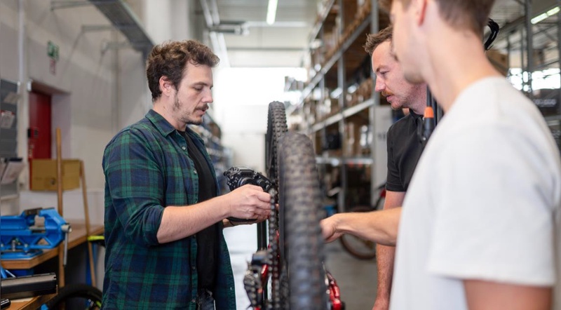 Foto: Raymon  -  Der E-Bike-Hersteller lädt zu den TechDays. 