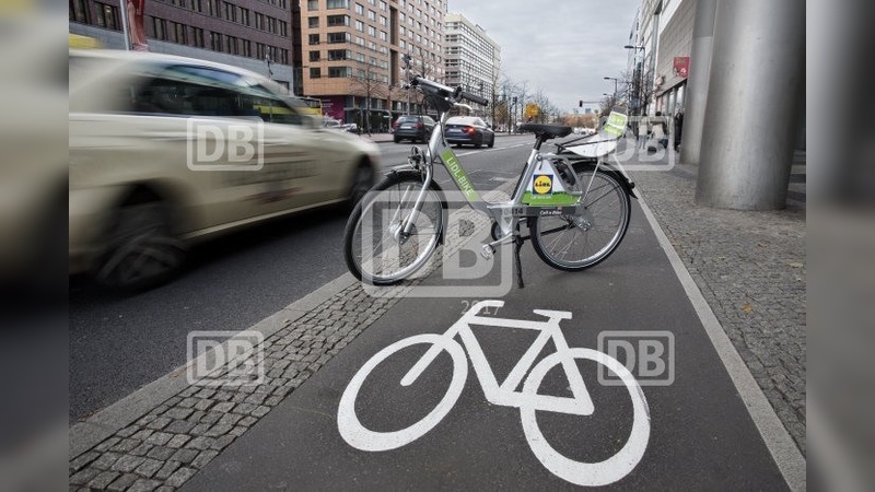 DB Rent und Partner Lidl steigen gemeinsam aufs Rad.