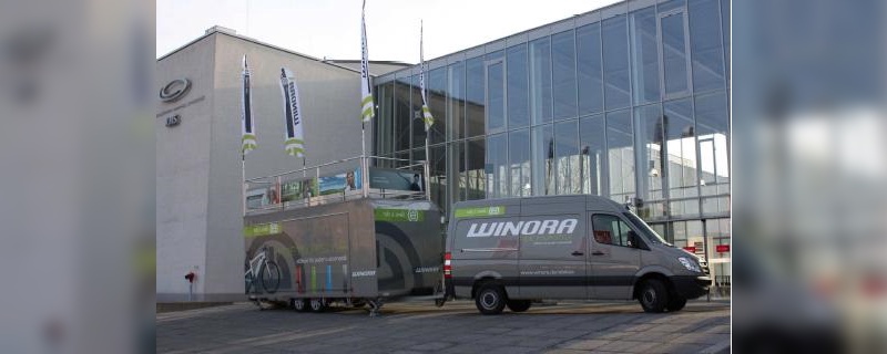 Mit Truck und Anhänger auf Roadshow
