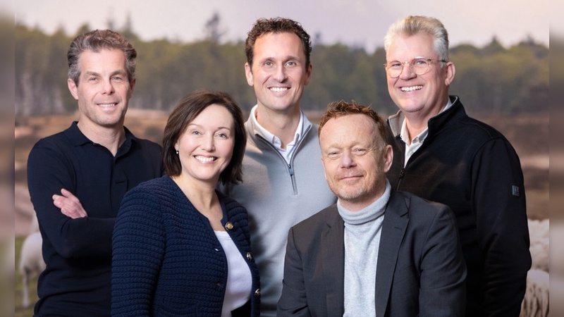 Foto: Basil: von links nach rechts: Marthijn van Balveren, José ten Hoope, Tim Polman, Marcel Beekman und Marc Roelofsen.