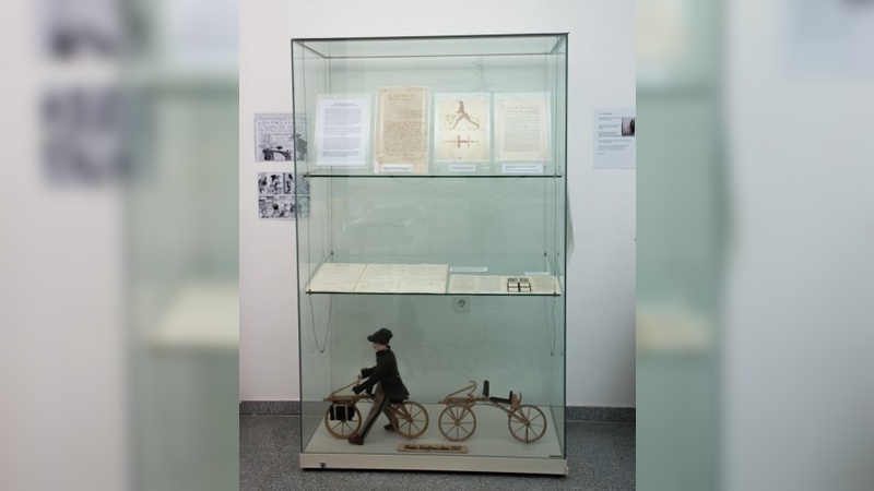 Schülerausstellung zum Thema Fahrradgeschichte in Ludwigsburg