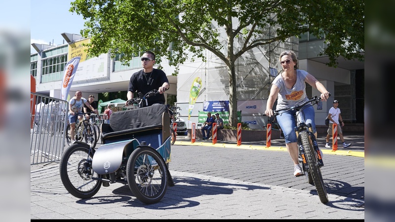 Foto: Fairnamic - Wo gehts hin künfiig? Neu Mobilität auf der mobifuture und eher sportlich auf der Eurobike. Foto: Fairnamic - Wo gehts hin künfiig? Neu Mobilität auf der mobifuture und eher sportlich auf der Eurobike.