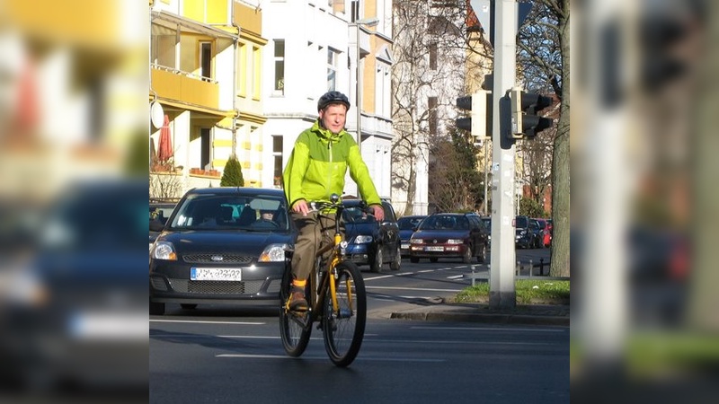 In der Stadt fährt das Fahrrad vorn weg. In der Stadt fährt das Fahrrad vorn weg.
