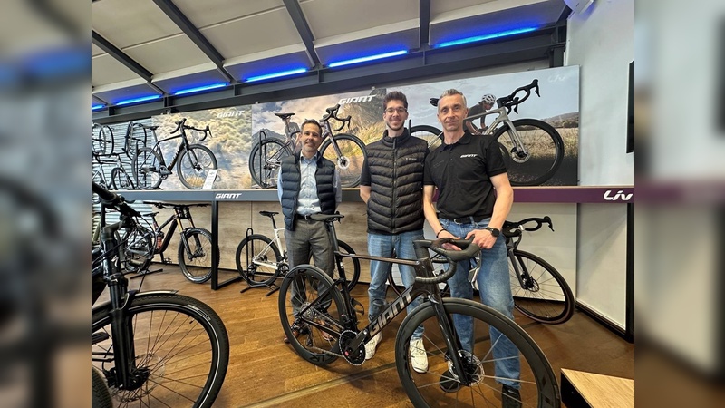 Foto: Giant - Das Team von Radsport Janger in der neuen GEC Corner