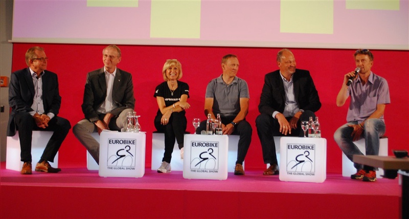 v.l.: Siegfried Neuberger, Frank Peiffer, Susanne Puello, Frank Larschow, Ralf Kindermann, Stefan Reisinger