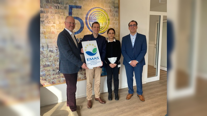 Foto: Tunap - EMAS-Auszeichnung entgegengenommen