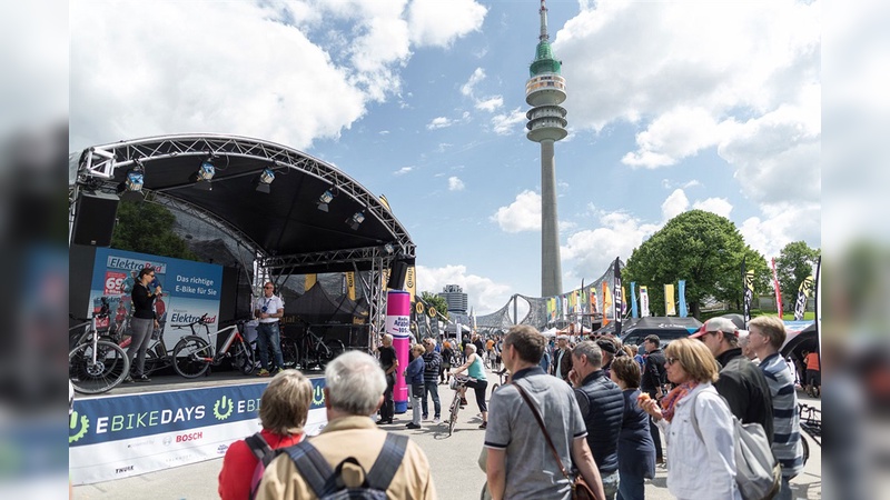 Interessierte Zuhörer bei den Vorträgen der E-Bike Days