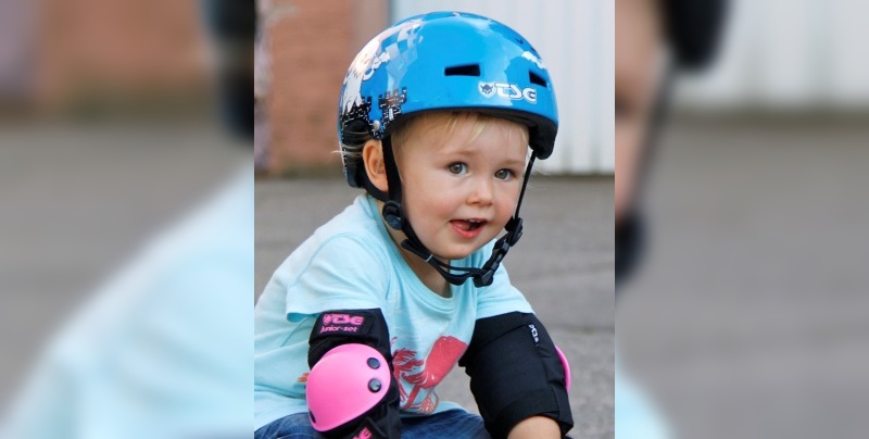 Halbschalen-In-Mold-Helm für Kleinkinder