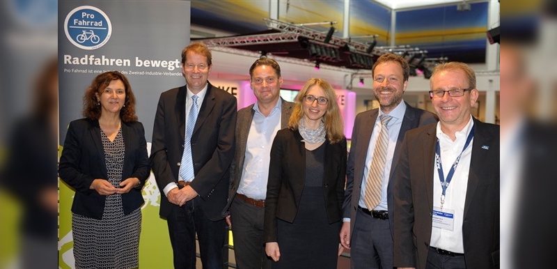 Von links nach rechts: Brigitta Worringen, Gero Storjohann,  Stefan Zierke,  Jeanette Karbe, Claus Bittner und Siegfried Neuberger