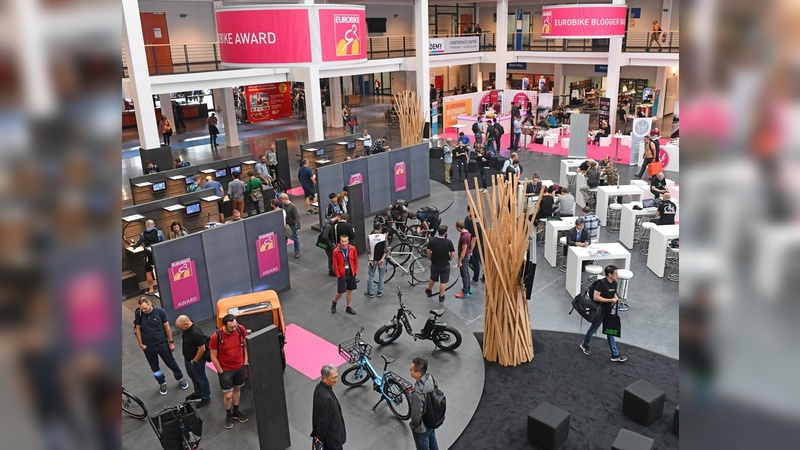 Eurobike-Award: Ausstellung der Gewinner im Rahmen der Leitmesse im Foyer. Eurobike-Award: Ausstellung der Gewinner im Rahmen der Leitmesse im Foyer.