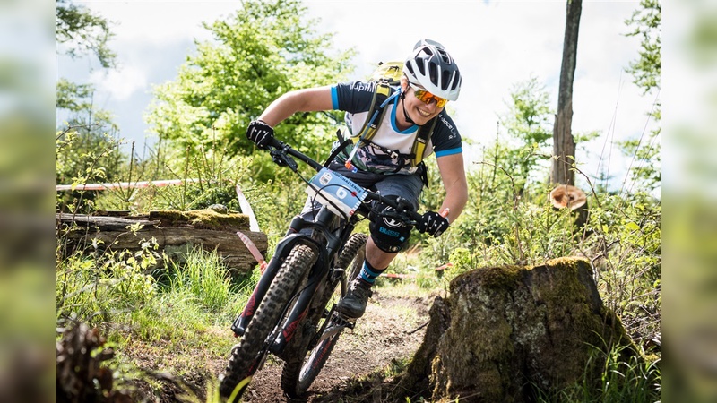 Die eMTB-Challenge bietet maximalen Spaßfaktor für Jedermann. Die Strecken sind für geübte Hobby-Biker gut fahrbar und zugleich fordernd für Profis.