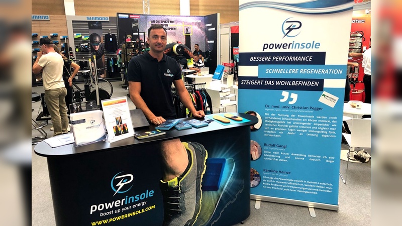 Powerinsole-CEO Martin Masching stellte sein Produkt bei den Fahrrad-Ordertagen in Wels am Stand von Thalinger Lange vor.