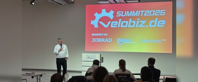 Foto: velobiz.de - Markus Fritsch begrüßt über 100 Gäste zum 15. velobiz.de Summit in Würzburg Foto: velobiz.de - Markus Fritsch begrüßt über 100 Gäste zum 15. velobiz.de Summit in Würzburg