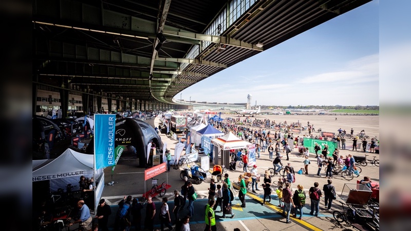 VELOBerlin bereitet die zweite Ausgabe am Flughafen Tempelhof vor.