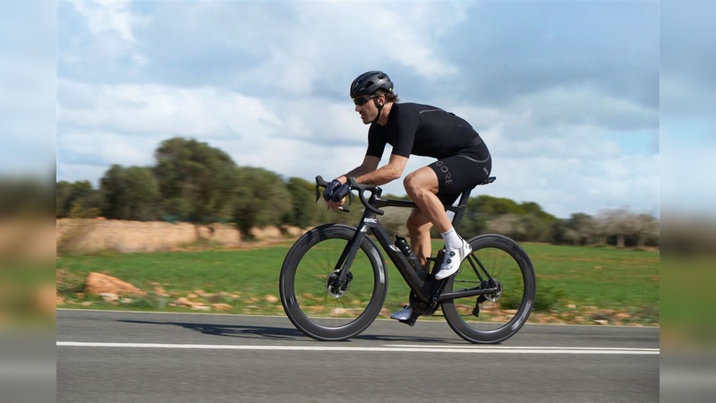 Der Schweizer Profirennradfahrer Fabian Cancellara hat an der Entwicklung der neuen Bib Shorts mitgewirkt.