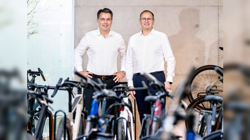 Foto: ZEG - Fred Schierenbeck (links) und Jens Stahlschmidt (rechts) gegen künftig in Köln die Richtung vor. 