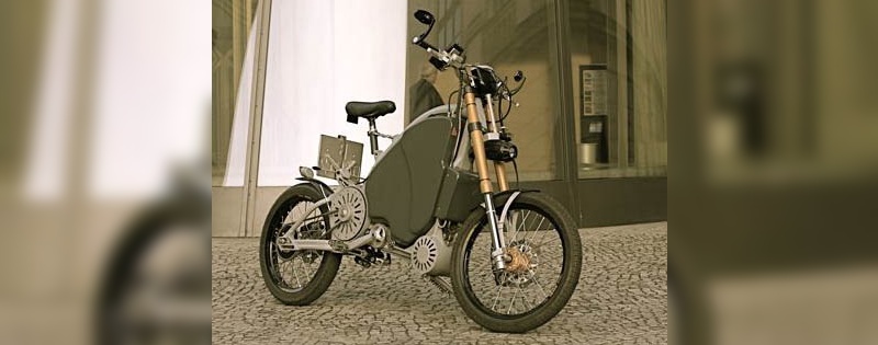 Ein Fahrrad mit Elektromotor mit Leistungen eines Motorrads