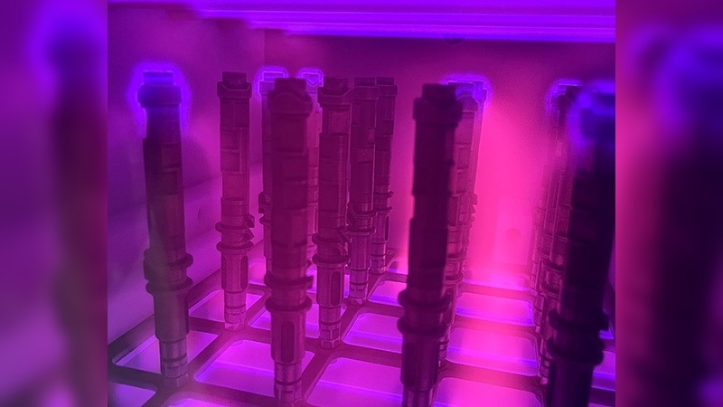 Foto: Fraunhofer IST - Komponenten für hochpräzise Fahrradgetriebe werden mittels COAD®-Prozess im Plasma beschichtet