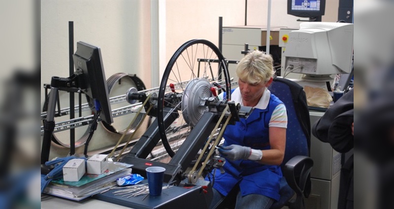 Die Produktion von E-Bikes läuft bei KTM auf Hochtouren