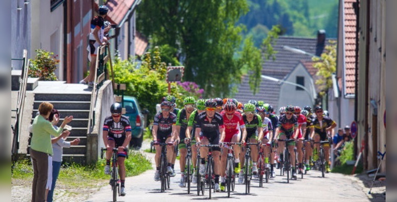 Die Durchführung der Bayern Rundfahrt 2016 droht an einer Etatlücke zu scheitern. Die Durchführung der Bayern Rundfahrt 2016 droht an einer Etatlücke zu scheitern.