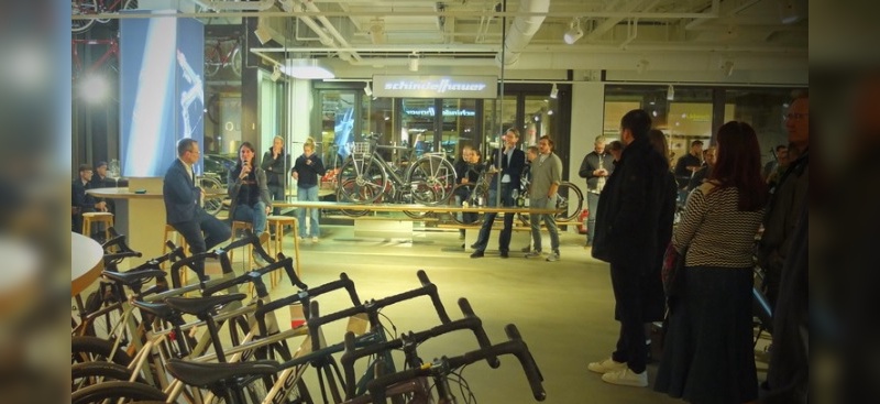 Foto: Tout Terrain - Stephanie Römer eröffnet den neuen Experience Center in Berlin