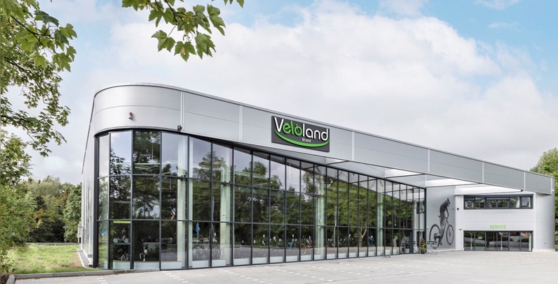 Ein unverwechselbares Corporate Design, großzügige Verkaufsflächen und Alleinstellungsmerkmale wie die Eigenmarken der ZEG sowie die TÜV-zertifizierte Qualitätswerkstatt - das zeichnet Veloland-Fachbetriebe aus.