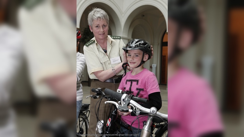 Wird der Fahrradhelm für Kinder und Jugendlichen bald gesetzlich vorgeschrieben?